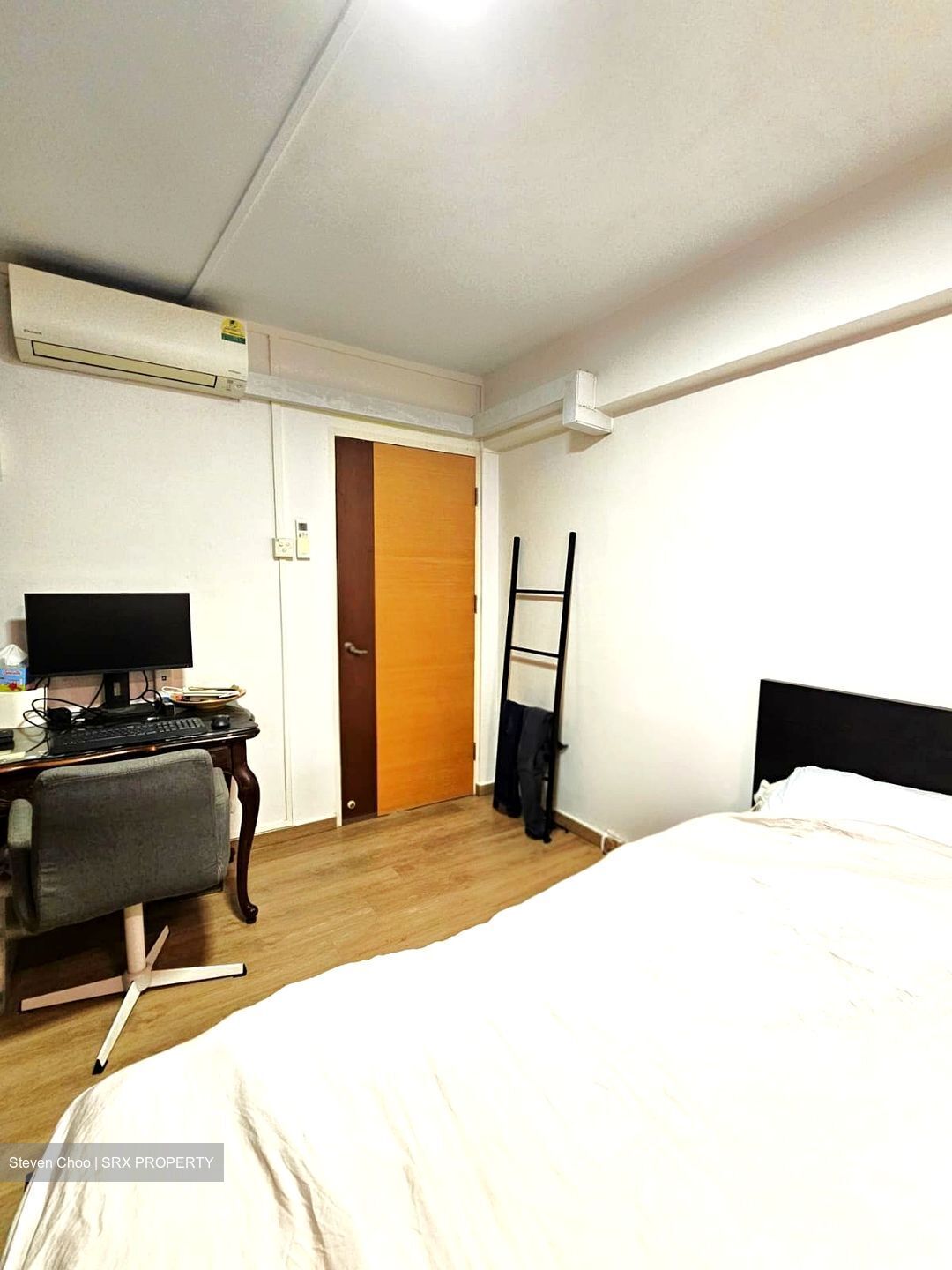 Blk 234 Jurong East Street 21 (Jurong East), HDB 5 Rooms #585437911